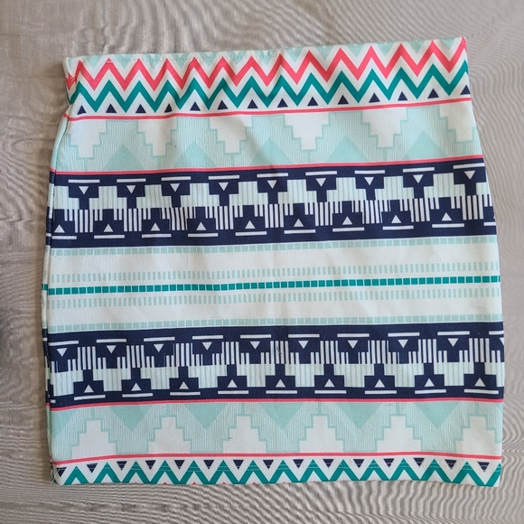 Zara Aztec Print Mini Pencil Skirt - Picture 2 of 3